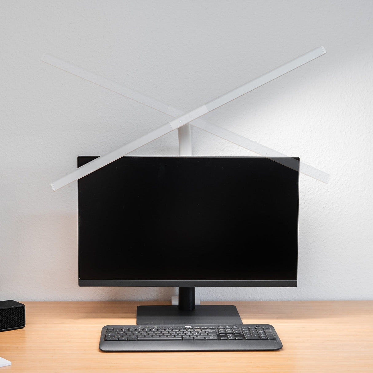 LTL00320E Große LED Schreibtischlampe mit Klemmfuß 80 cm weiß - FeinTech