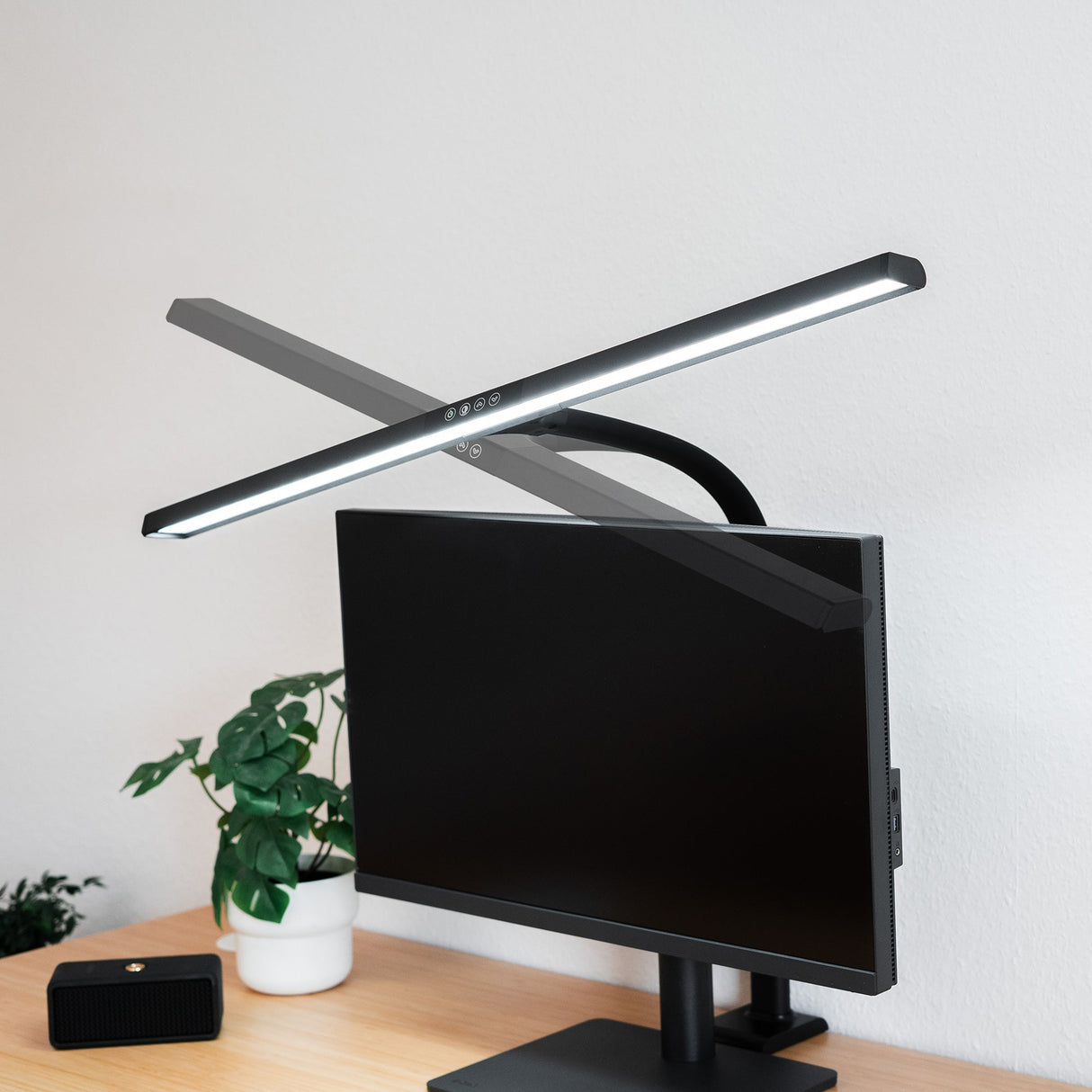 LTL00321E Große LED Schreibtischlampe mit Klemmfuß 80 cm schwarz - FeinTech