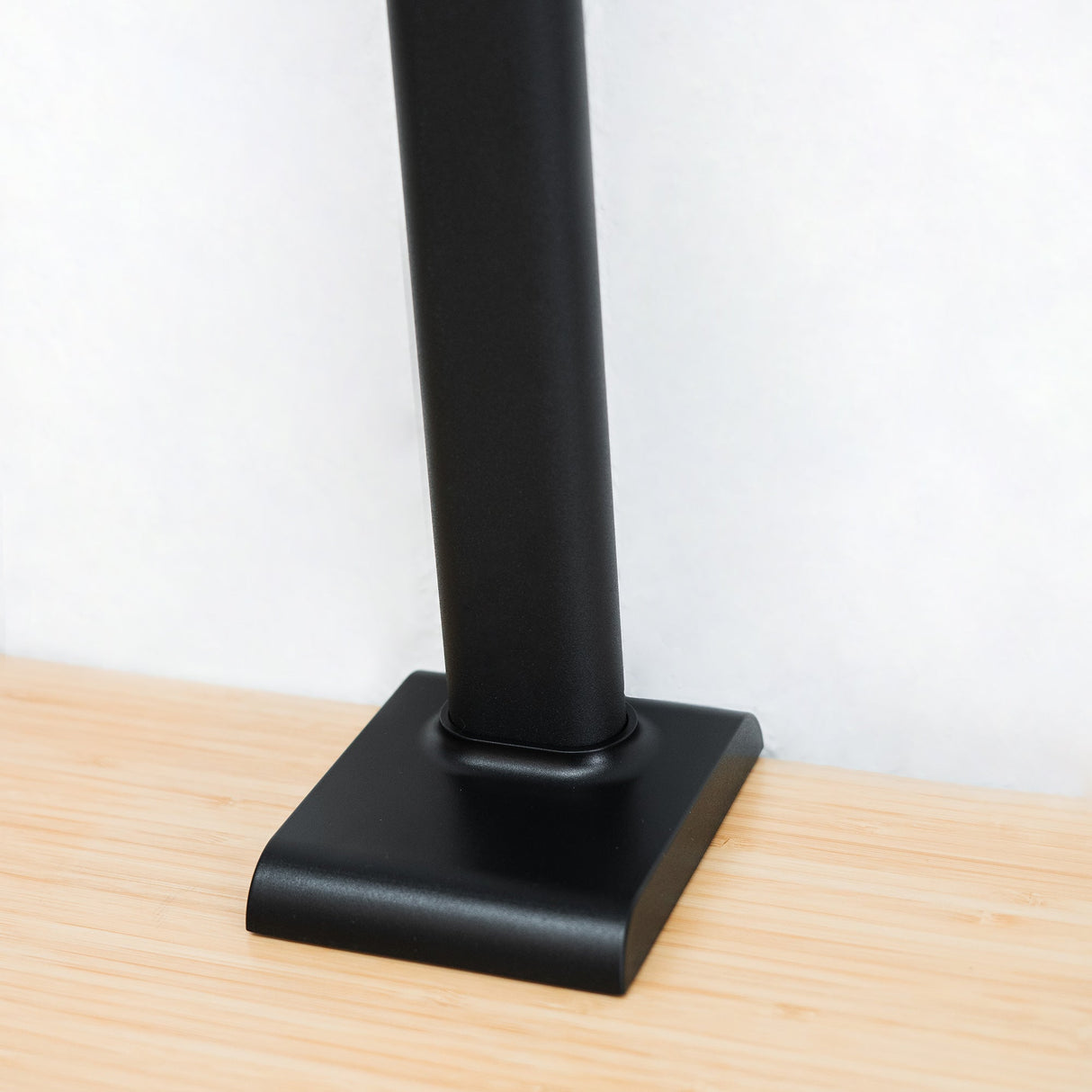 LTL00321E Große LED Schreibtischlampe mit Klemmfuß 80 cm schwarz - FeinTech